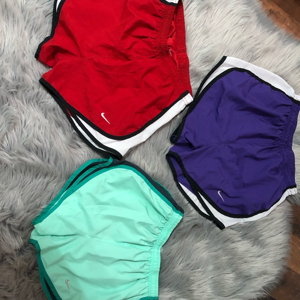 XS NIKE DRI FIT SHORTS read description